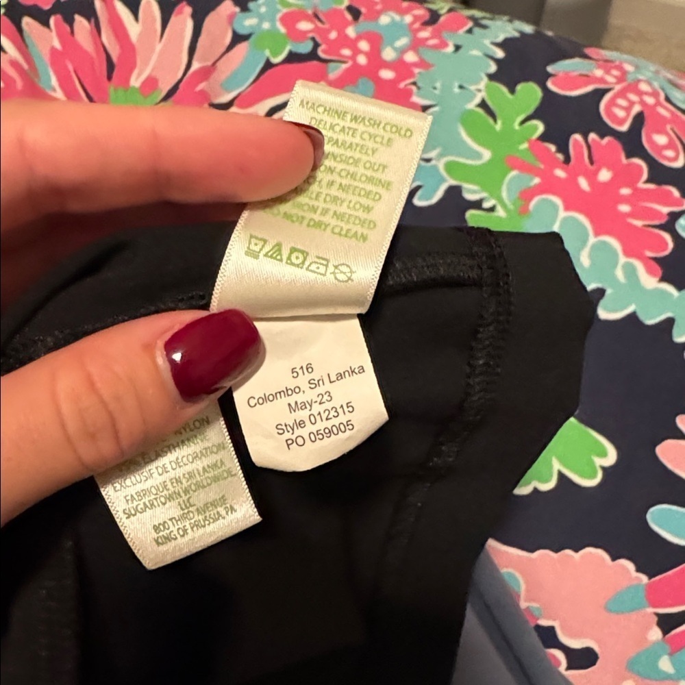 Lilly Pulitzer Beatriz Skort UPF 50+, Style# 012315, Size 0, Onyx - Picture 11 of 11